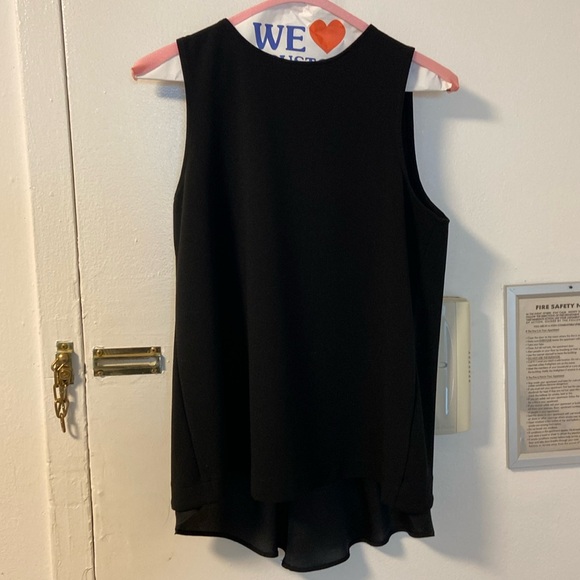 Black Shell - Picture 1 of 8